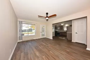 8271 N 106th St, Milwaukee, WI 53224 - Photo 10