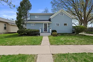 930 Henry St, Lake Geneva, WI 53147 - Photo 2