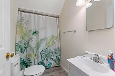 1617 S 10th St, Manitowoc, WI 54220 - Photo 18