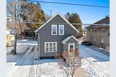 1617 S 10th St, Manitowoc, WI 54220 - Photo 30