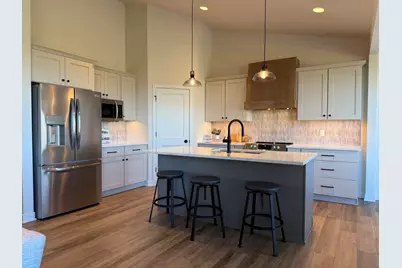 2856  Granite Ct, Sheboygan, WI 53081 - Photo 2