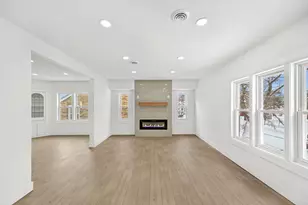 4640 W Scranton Pl, Milwaukee, WI 53216 - Photo 20