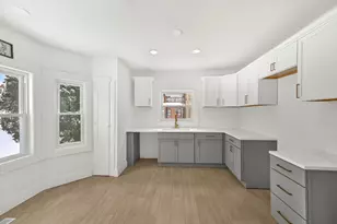 4640 W Scranton Pl, Milwaukee, WI 53216 - Photo 12