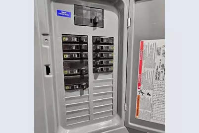 305  Main St, Racine, WI 53403 - Photo 6