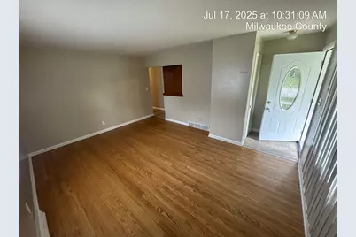 5666 N 97th St #5668, Milwaukee, WI 53225 - Photo 4