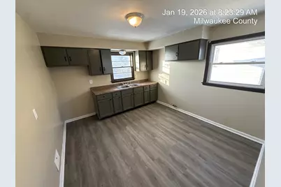 8025 W Villard Ave #8023, Milwaukee, WI 53218 - Photo 4