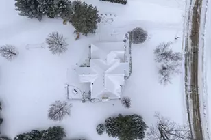 W283N6297 Hibritten Way, Hartland, WI 53029 - Photo 48