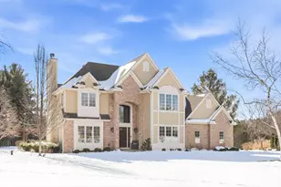 W283N6297 Hibritten Way, Hartland, WI 53029 - Photo 2