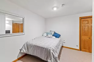 534 Woodridge Dr, Grafton, WI 53024 - Photo 32