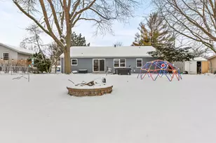534 Woodridge Dr, Grafton, WI 53024 - Photo 34