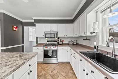 534  Woodridge Dr, Grafton, WI 53024 - Photo 12