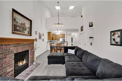 2030  Rainbow Lake Ln #323, West Bend, WI 53090 - Photo 6