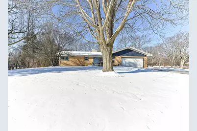 4265 N 163rd St, Brookfield, WI 53005 - Photo 6