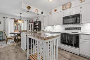 N34W23844 Grace Ave, Pewaukee, WI 53072 - Photo 12