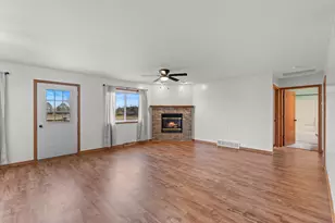 836 Tower Dr, Hartford, WI 53027 - Photo 30