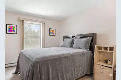 937 W Heritage Ct #201, Mequon, WI 53092 - Photo 6