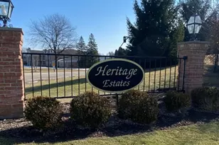 937 W Heritage Ct, Mequon, WI 53092 - Photo 10