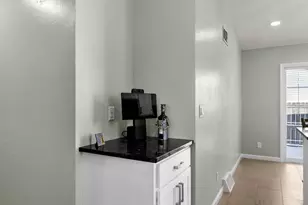 1102 E Cedar Ave, Manitowoc, WI 54220 - Photo 6