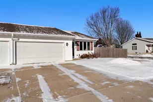 1102 E Cedar Ave, Manitowoc, WI 54220 - Photo 2