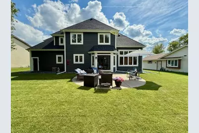 1125  Carlee Ann Ln, Pewaukee, WI 53072 - Photo 4