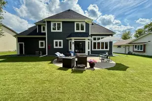 1125 Carlee Ann Ln, Pewaukee, WI 53072 - Photo 4