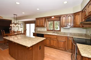 762 N Forest Ridge Ct, Summit, WI 53066 - Photo 40