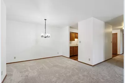4417 S Greenridge Cir #Unit G, Greenfield, WI 53220 - Photo 8
