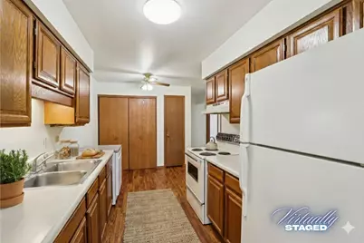 4417 S Greenridge Cir #Unit G, Greenfield, WI 53220 - Photo 10