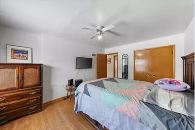 4220 W Reichert Pl, Milwaukee, WI 53209 - Photo 8