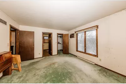 707  Kimberly Ct, Grafton, WI 53024 - Photo 12