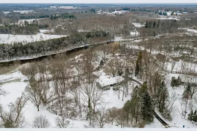 707  Kimberly Ct, Grafton, WI 53024 - Photo 1