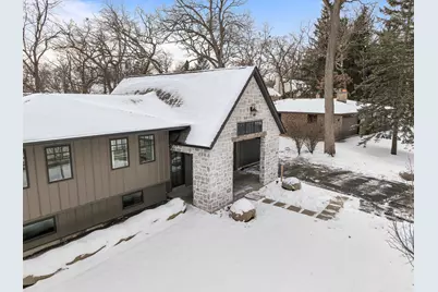 853  Sauganash Dr, Fontana, WI 53125 - Photo 8