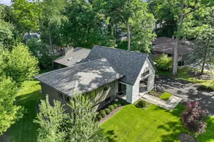 853 Sauganash Dr, Fontana, WI 53125 - Photo 1