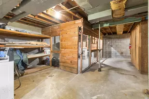 6181 N 84th St, Milwaukee, WI 53225 - Photo 12