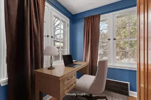 9725 W Hope Ave, Wauwatosa, WI 53222 - Photo 10