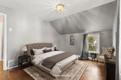 9725 W Hope Ave, Wauwatosa, WI 53222 - Photo 16