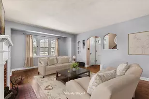 9725 W Hope Ave, Wauwatosa, WI 53222 - Photo 4