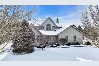 4731  Willow Wood Dr, Racine, WI 53403 - Photo 2