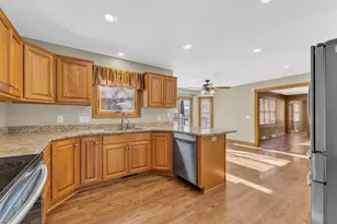 4731 Willow Wood Dr, Racine, WI 53403 - Photo 8