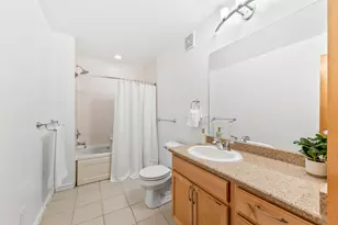 715 N Milwaukee St, Milwaukee, WI 53202 - Photo 16