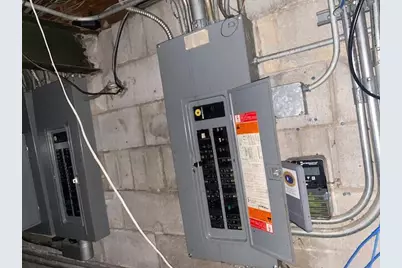 21445  Gumina Rd, Brookfield, WI 53072 - Photo 16