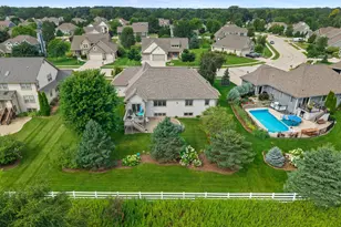 1289 Ridgeside Rd, Oconomowoc, WI 53066 - Photo 6