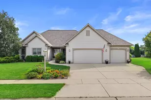 1289 Ridgeside Rd, Oconomowoc, WI 53066 - Photo 1