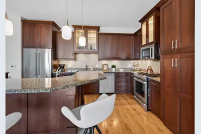 1313 N Franklin Pl #1002, Milwaukee, WI 53202 - Photo 6