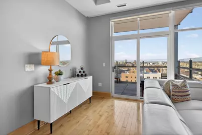 1313 N Franklin Pl #1002, Milwaukee, WI 53202 - Photo 4