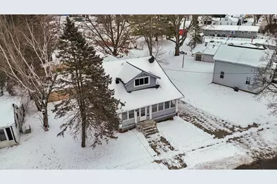 1121  River Dr, Watertown, WI 53094 - Photo 4