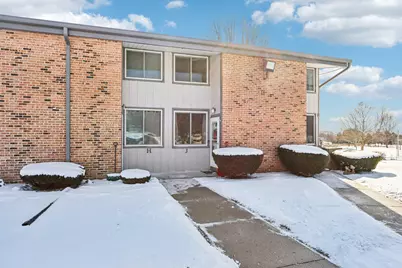 1524  Big Bend Rd Rd #J, Waukesha, WI 53189 - Photo 2