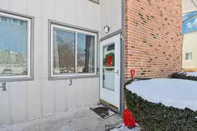 1524  Big Bend Rd Rd #J, Waukesha, WI 53189 - Photo 4