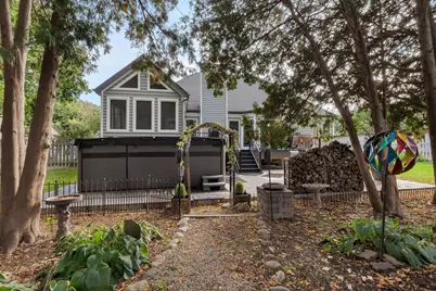 370  Smythe Dr, Williams Bay, WI 53191 - Photo 8