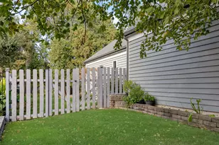 370 Smythe Dr, Williams Bay, WI 53191 - Photo 4